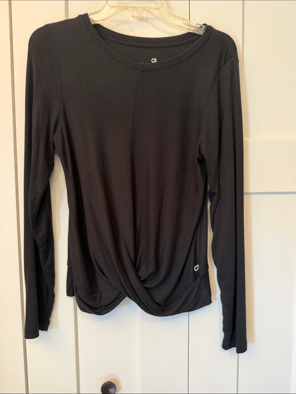 GAP Black Long-Sleeve Twist-Hem Top